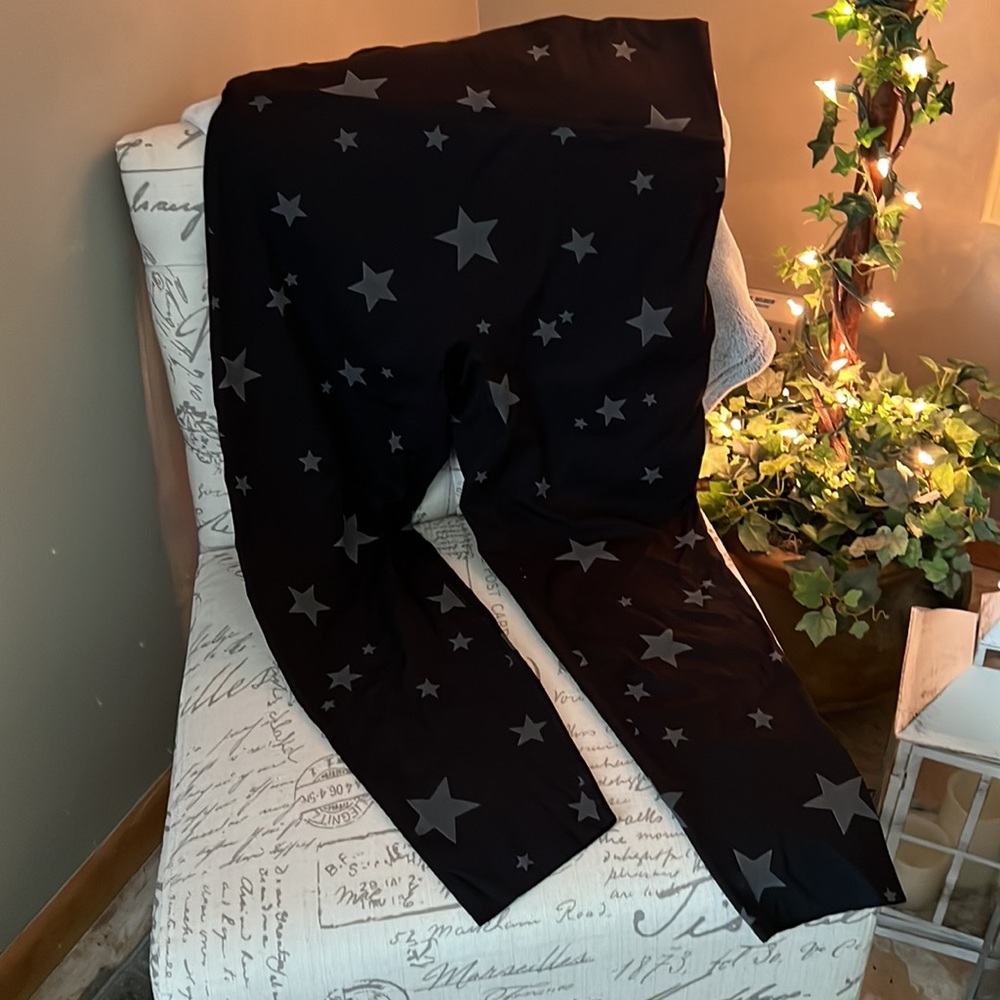 Aerie Chill Play Move 7/8 Leggings Womens Size M High Rise Black With Stars NWT